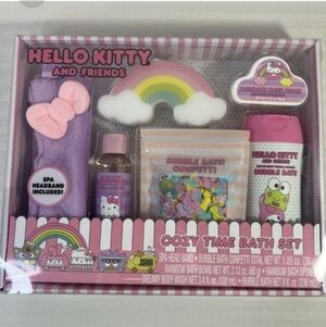Cozy Time Bath Hello Kitty &Friends Set 6: spa head band, bath bomb,body...